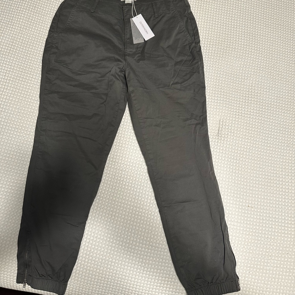 Outerknown chino style joggers. Women’s size 4
